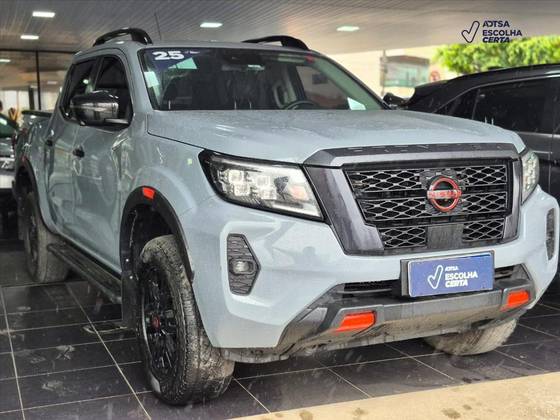 NISSAN FRONTIER 2.3 16V TURBO DIESEL PRO4X CD 4X4 AUTOMÁTICO